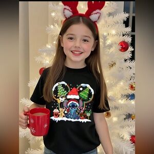 NWOT Disney Stitch In Disney World  Christmas T-shirt Small Black